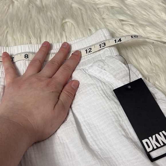 NWT DKNY White Gauze Pull On Shorts Size S 100% Cotton - Picture 5 of 11